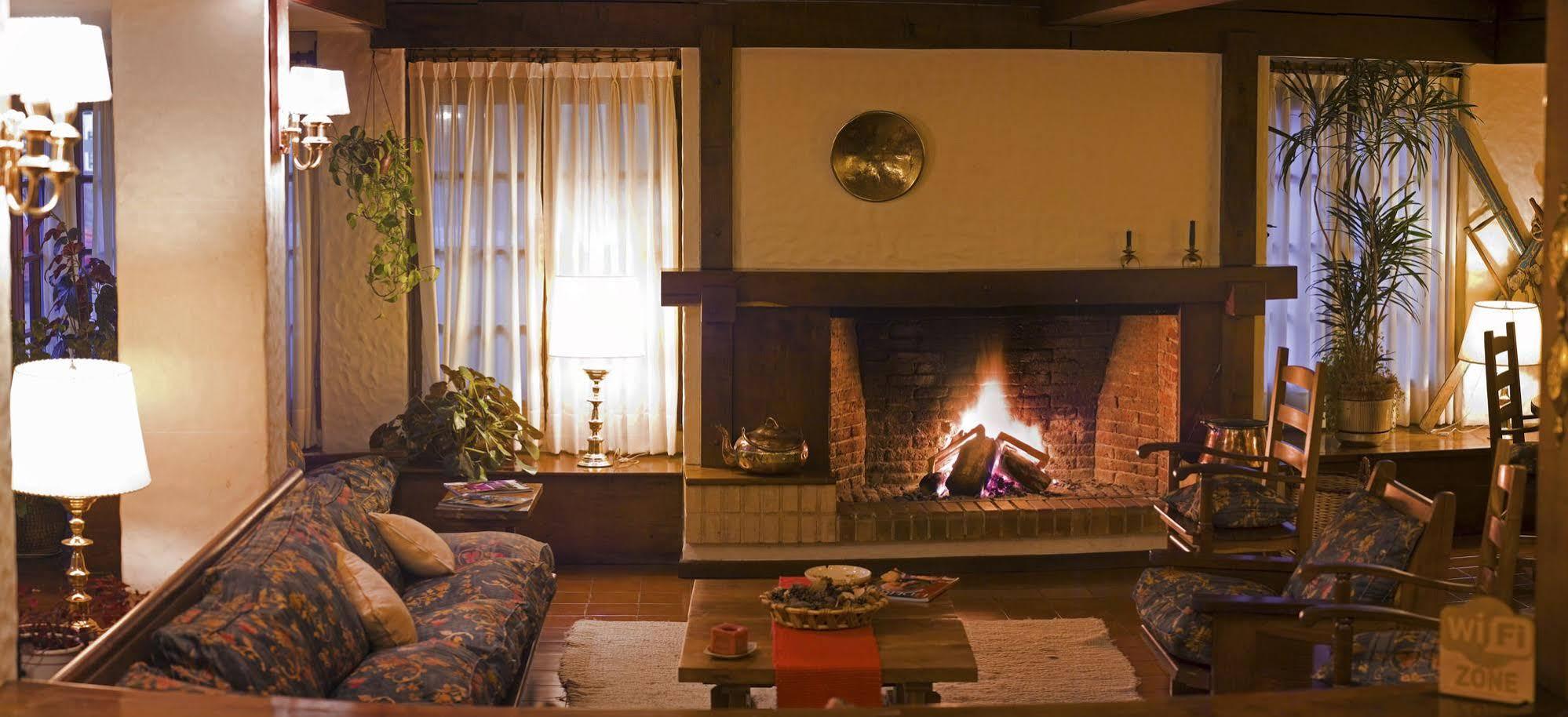 Del Viejo Esquiador Hotel San Martín de los Andes Eksteriør billede