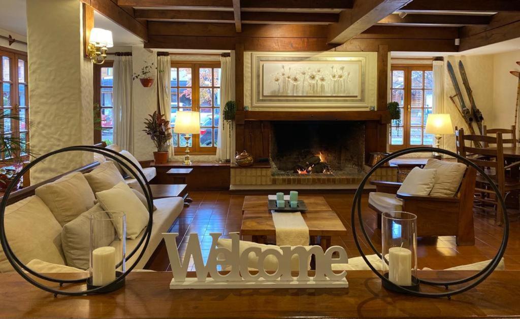Del Viejo Esquiador Hotel San Martín de los Andes Eksteriør billede