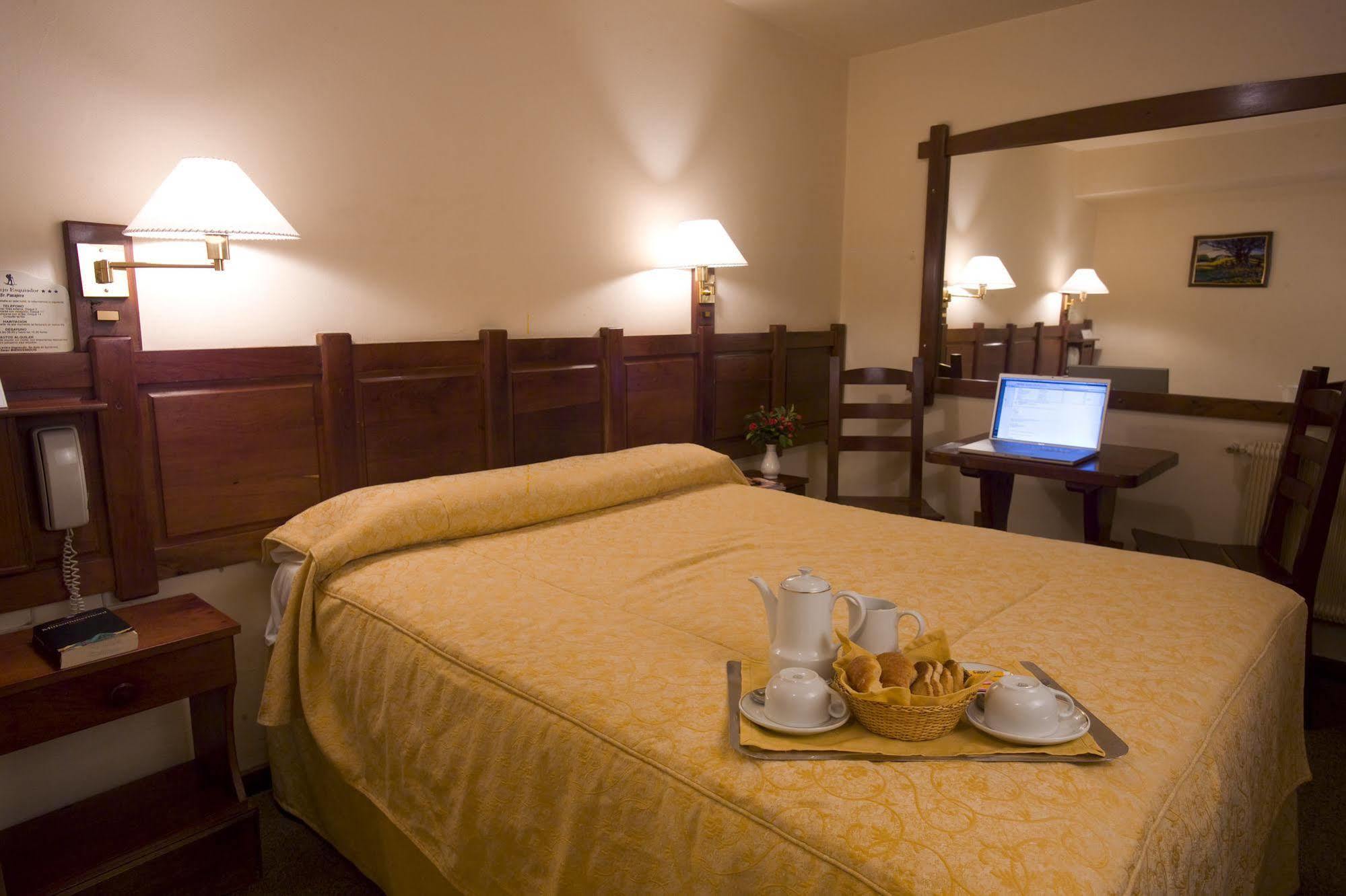 Del Viejo Esquiador Hotel San Martín de los Andes Eksteriør billede